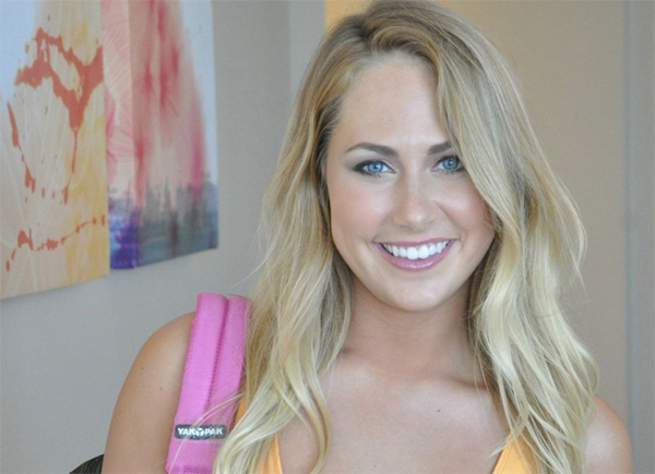 Pretty Babe Carter Cruise Got Engaged in Hardcore Sex